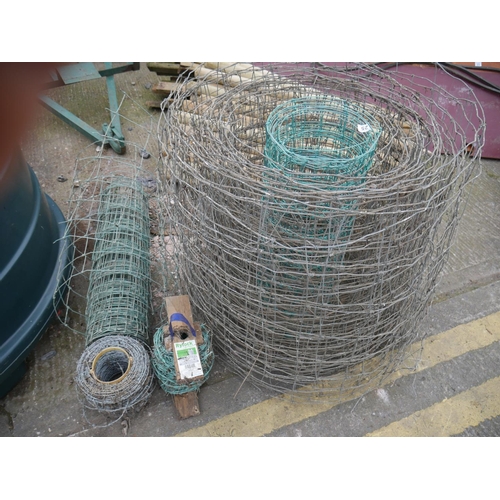 25 - PART ROLL OF SHEEP WIRE