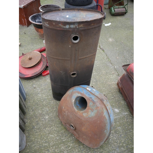 34 - 2 FORD DIESEL TANKS