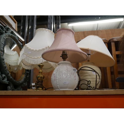 959 - LOT OF TABLE LAMPS