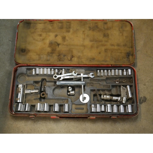 160 - SOCKET SET