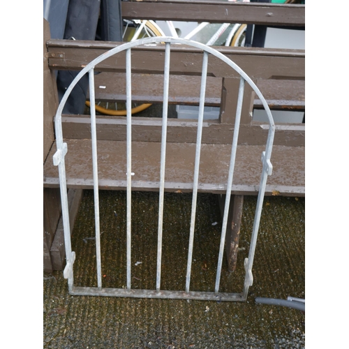 70 - SMALL GALVANISED GATE