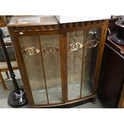 793 - CHINA CABINET