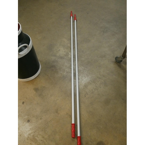 180 - 2 WINDOW CLEANING POLES