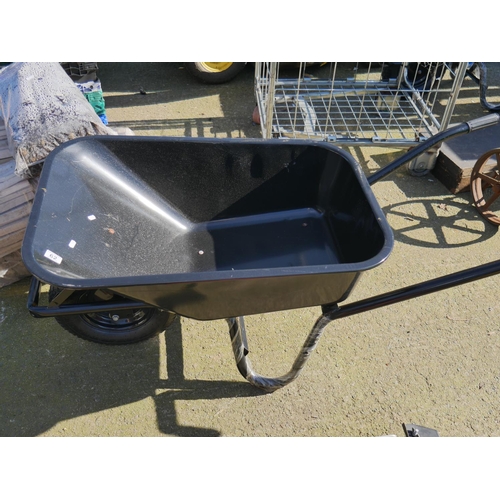 62 - WHEELBARROW