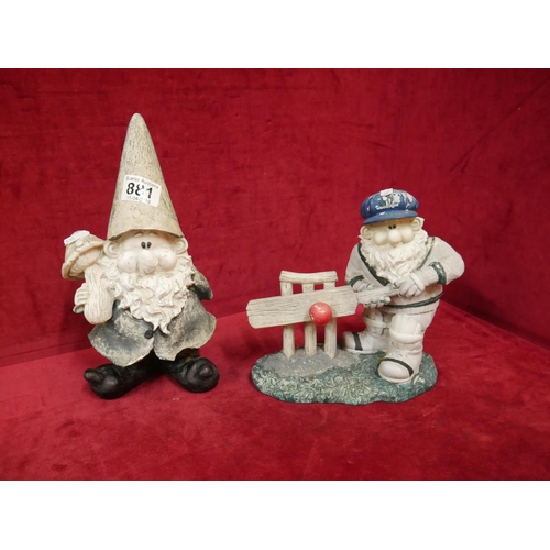 881 - 2 GNOMES