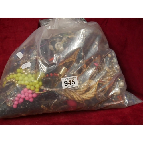 945 - BAG OF COSTUME JEWELLERY