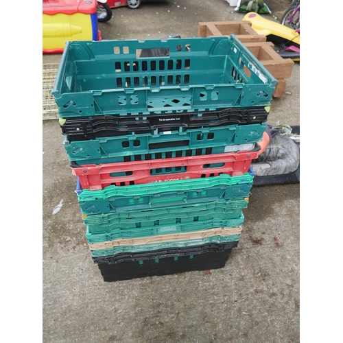 78 - LOT OF STORAGE CRATES