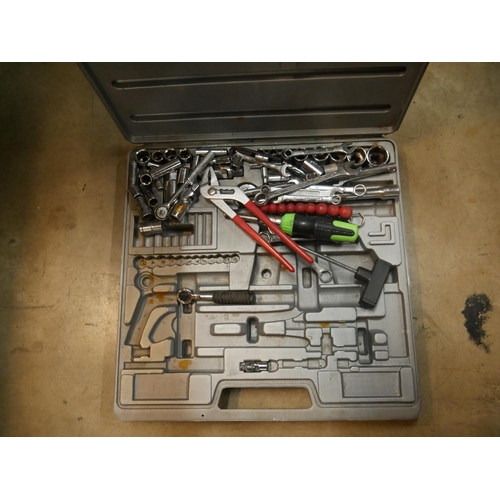 14 - TOOL SET