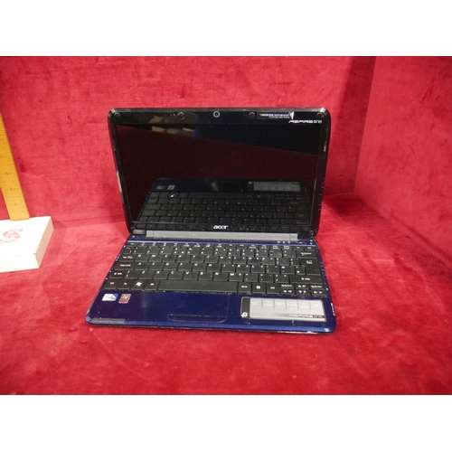 38 - LAPTOP (WORKING)