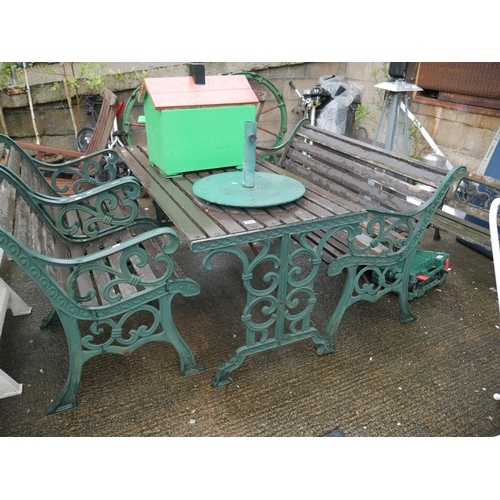 167 - GARDEN TABLE, BENCH, 2 CHAIRS & PARASOL BASE