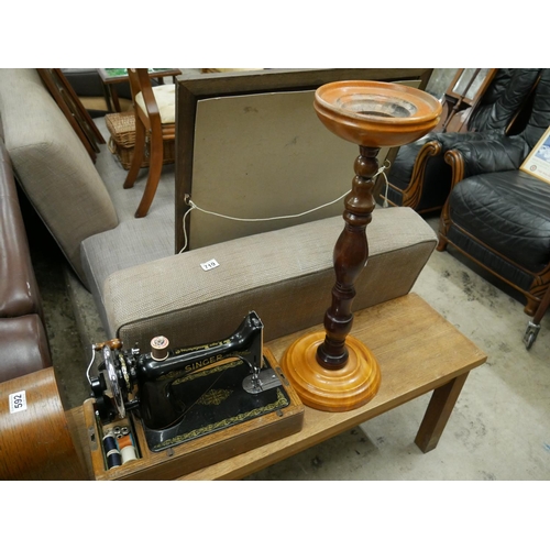 592 - SEWING MACHINE PLUS ONE