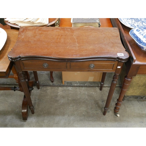 646 - TURNOVER LEAF TABLE