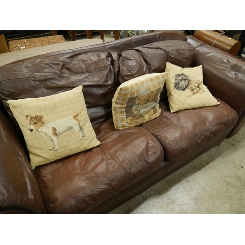 668 - LEATHER SETTEE