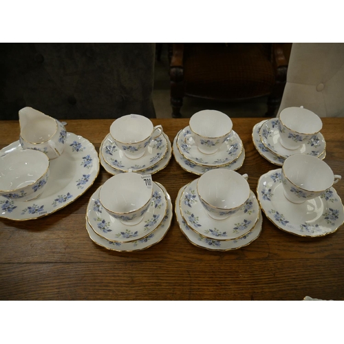 700 - ROYAL VALE TEA SET (ONE SIDE PLATE MISSING)