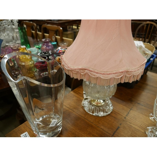 702 - CRYSTAL VASE & LAMP