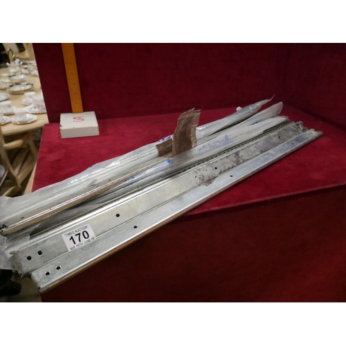 170 - LOT OF SLIDE RAILS