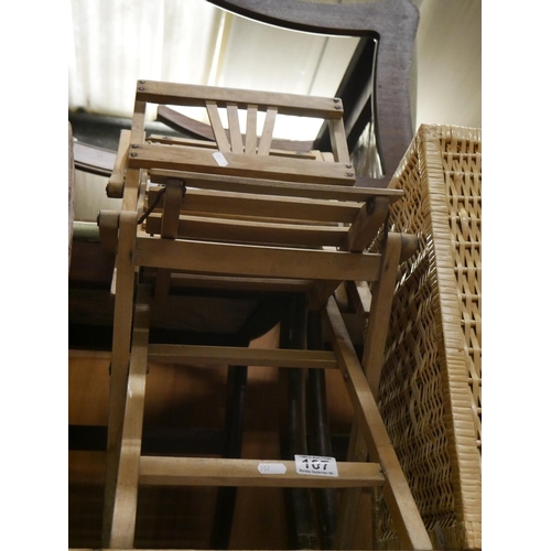 107 - 2 FOLDING CHAIRS