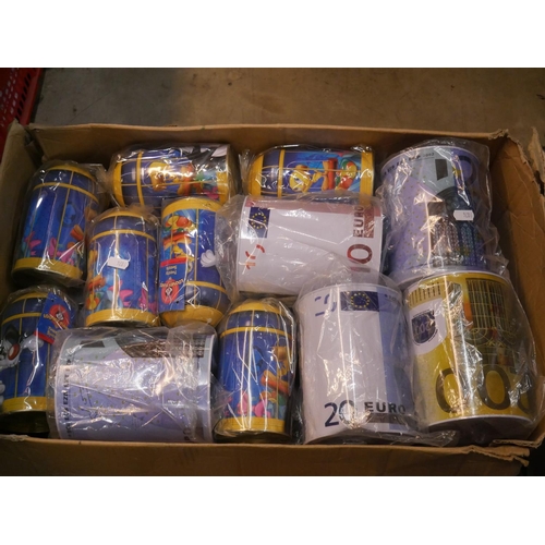 81 - LOT OF TINS