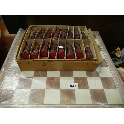 841 - CHESS BOARD & CHESS PIECES