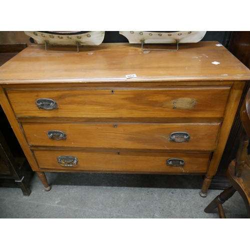 862 - CHEST OF DRAWERS