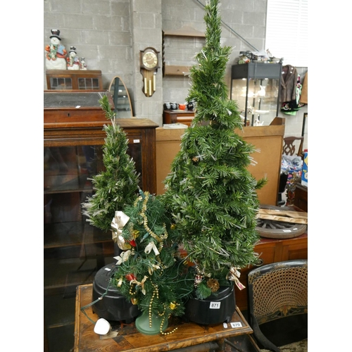 871 - 3 CHRISTMAS TREES