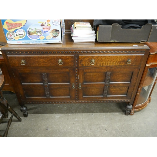 877 - OAK SIDEBOARD