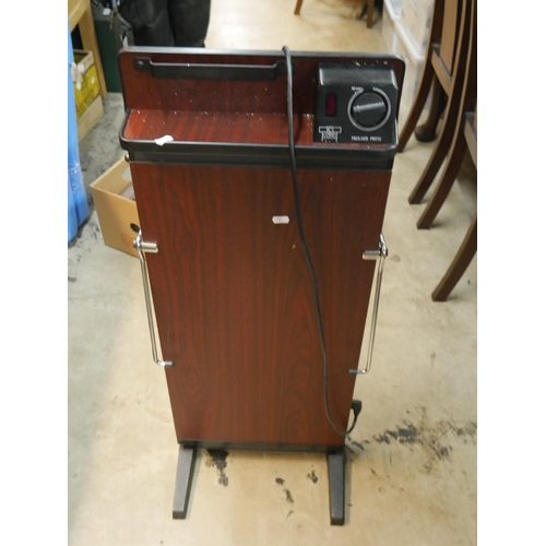 106 - TROUSER PRESS