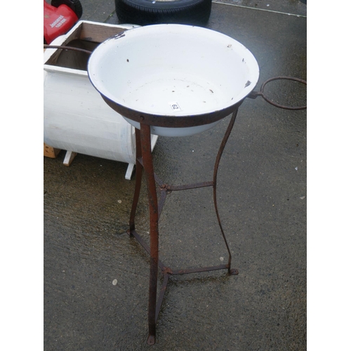 62 - WASH STAND & ENAMEL BOWL