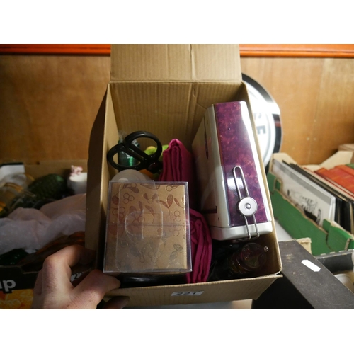 221 - BOX LOT