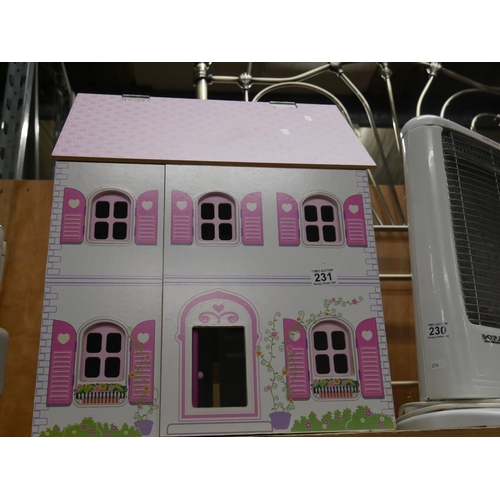 231 - DOLLS HOUSE