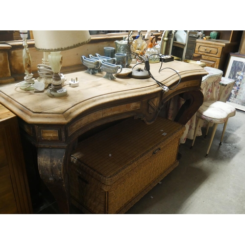 926 - ANTIQUE CONSOLE TABLE