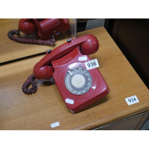 936 - RED TELEPHONE