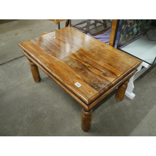 946 - COFFEE TABLE