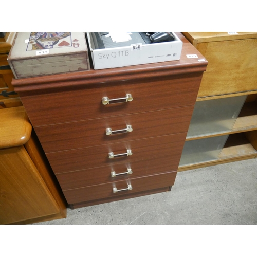 835 - CHEST OF DRAWERS