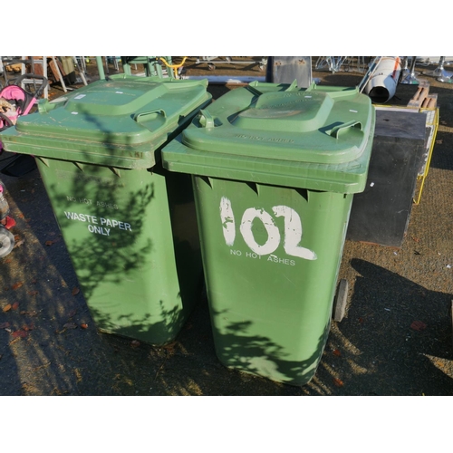 33 - 2 WHEELIE BINS