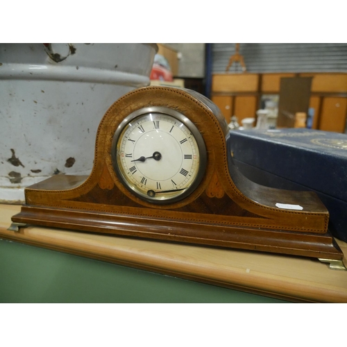 828 - FRENCH MANTLE CLOCK