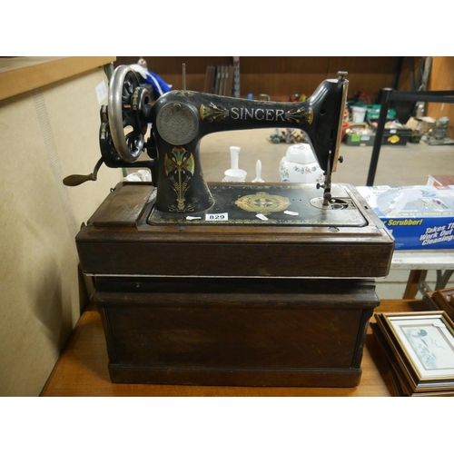 829 - SINGER SEWING MACHINE