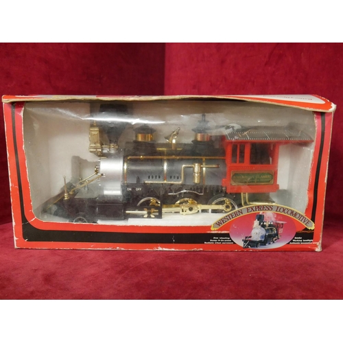 795 - MODEL TRAIN