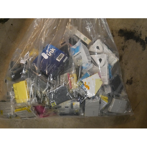 137 - BAG OF PRINTER CARTRIDGES