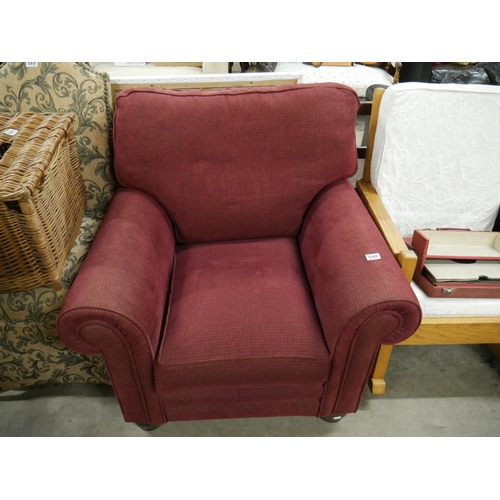 590 - ARMCHAIR