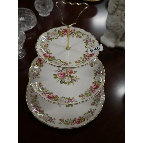 646 - 3 TIER CAKE STAND