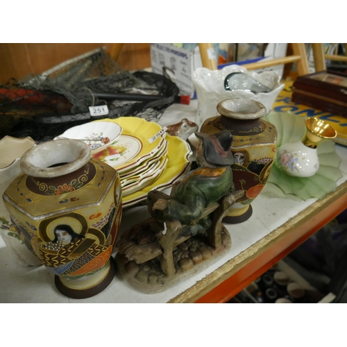 250 - LOT OF MIXED CERAMICS