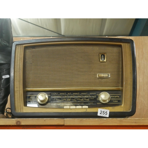 255 - VINTAGE RADIO