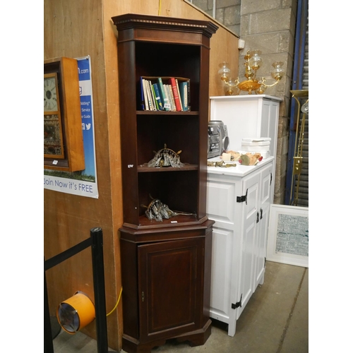 917 - CORNER CABINET