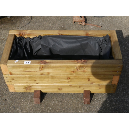 48 - BOX PLANTER