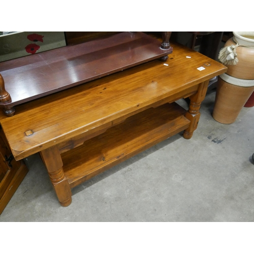 813 - LARGE COFFEE TABLE