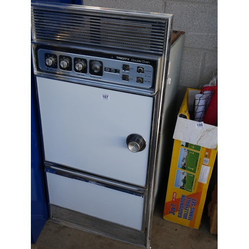 107 - ELECTRIC OVEN