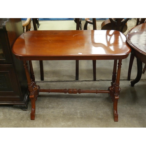 493 - VICTORIAN STRETCHER TABLE