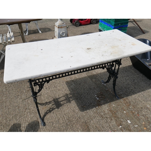 85 - GEORGIAN MARBLE TOP GARDEN TABLE (NEED SLIGHT REPAIR)