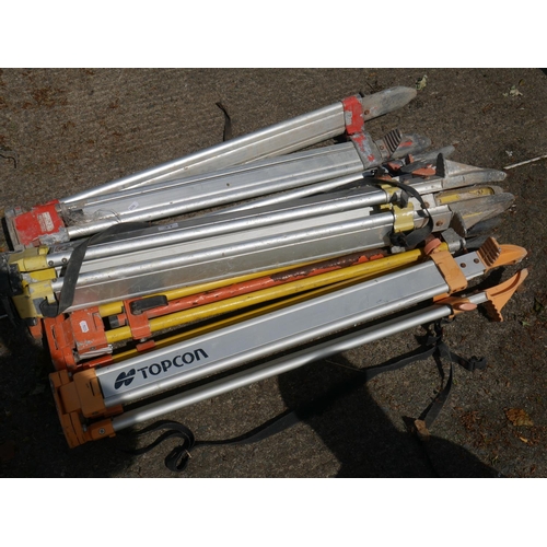 31 - 5 THEODOLITE STANDS